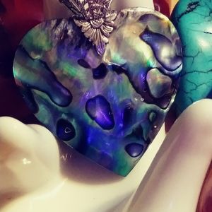 EXTRA LARGE, PRETTY    📌ABALONE HEART.❤️ PENDANT, STERLING. 18" CHAIN.